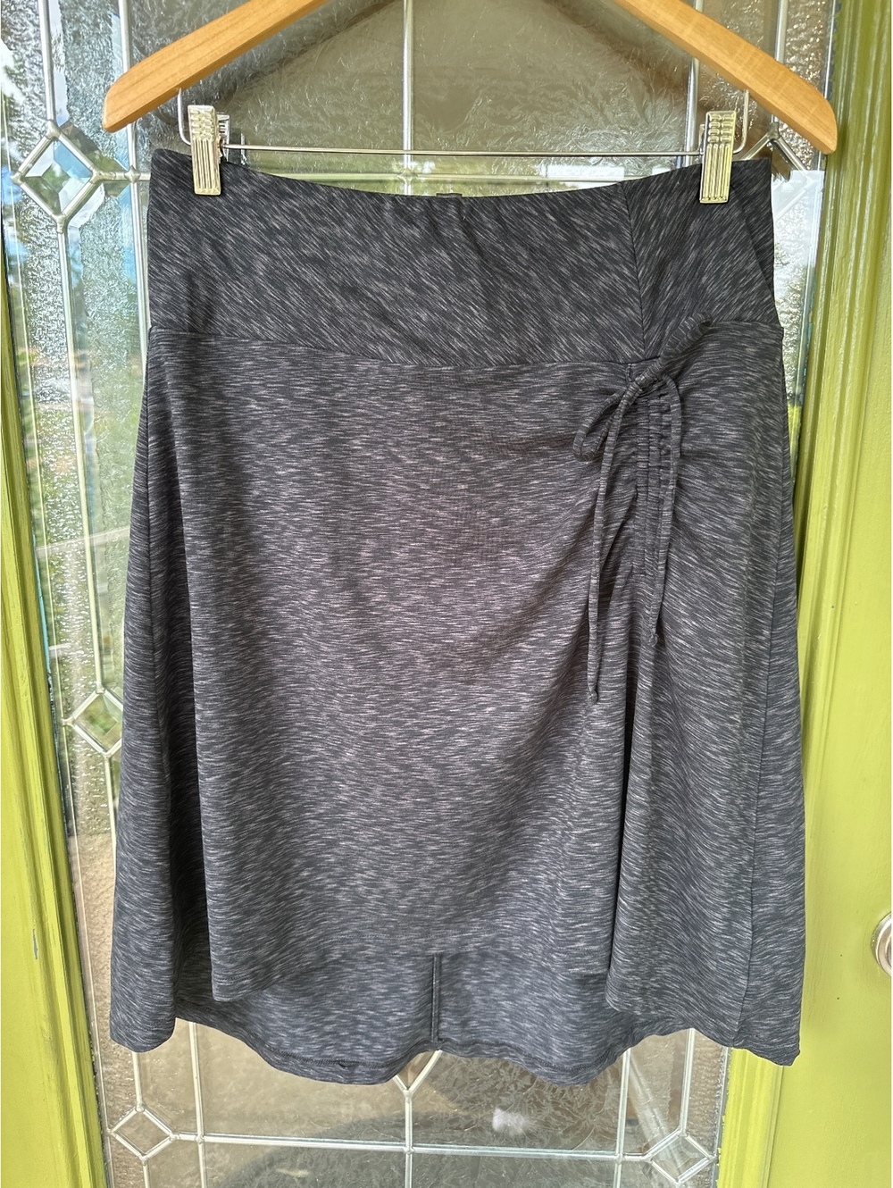 North Face Women's Gray Athletic Skirt Drawstring Detail Size Medium high low